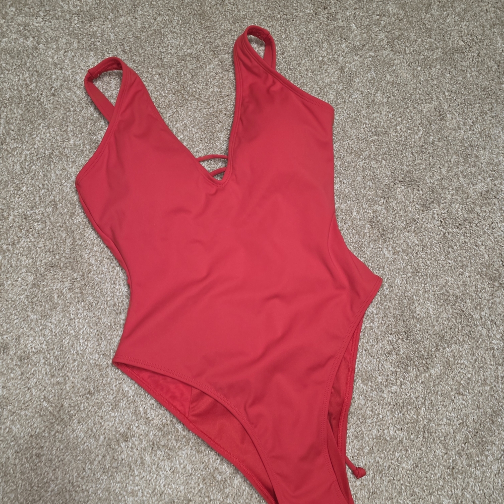 Red Lace-Up One-Piece Swimsuit - Picture 5 of 5